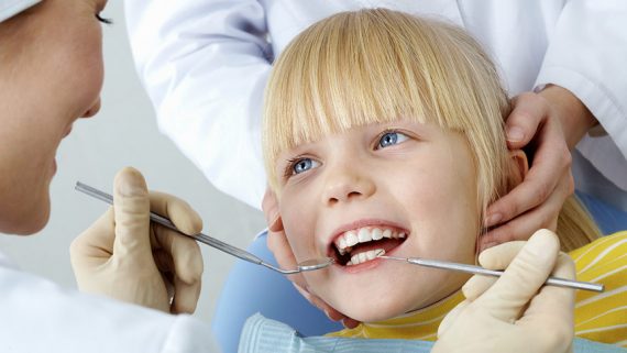Pulizia denti bambini dal dentista